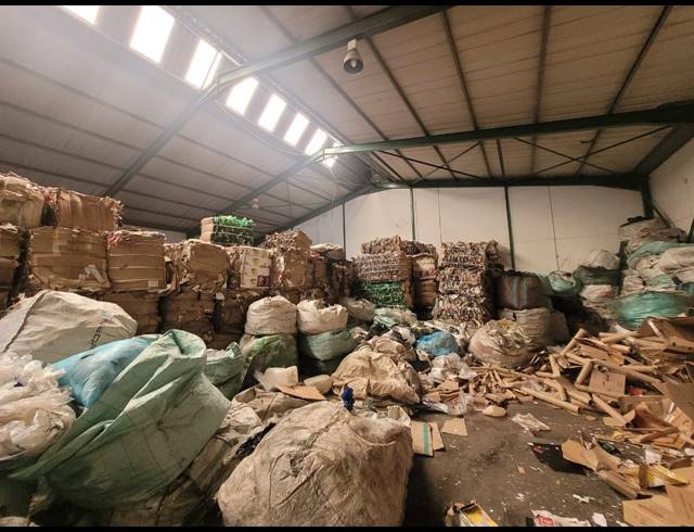 950M² WAREHOUSE TO LET IN KILLARNEY GARDENS